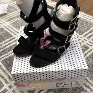 Stylish Black Strappy Women's Sandals